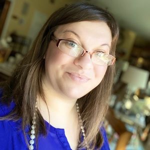 Meet your Posher, Laci